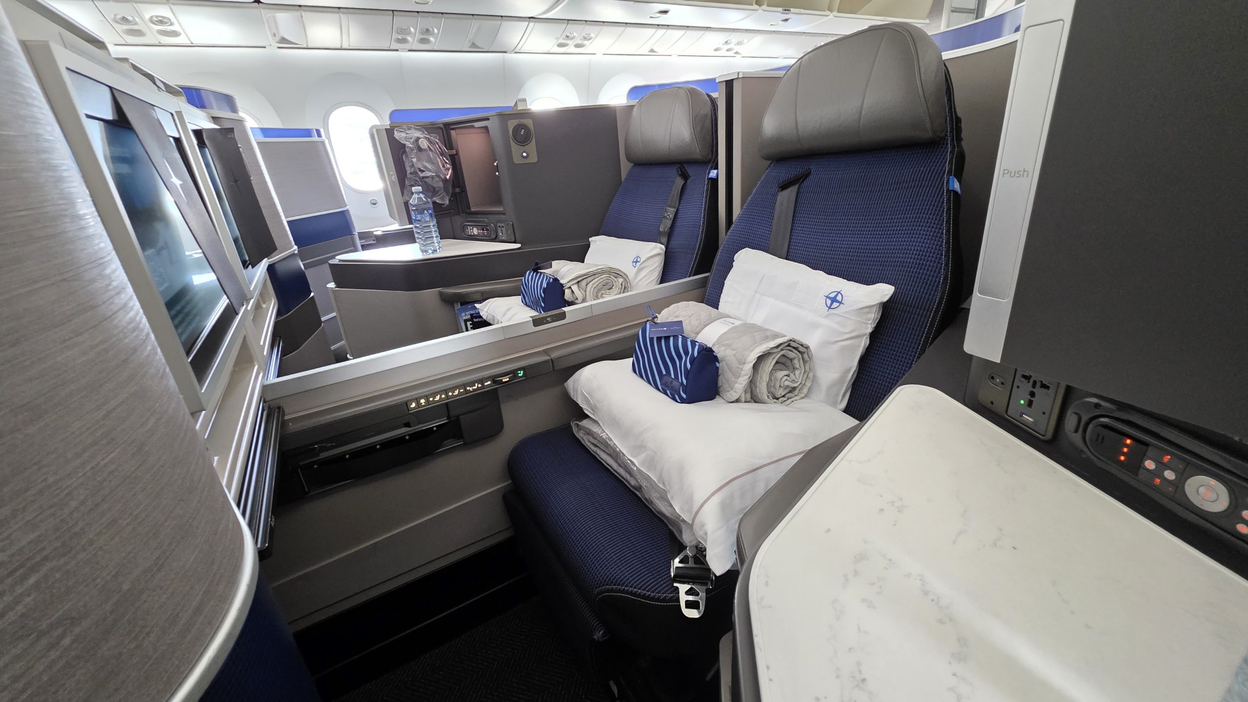 United Airlines seat