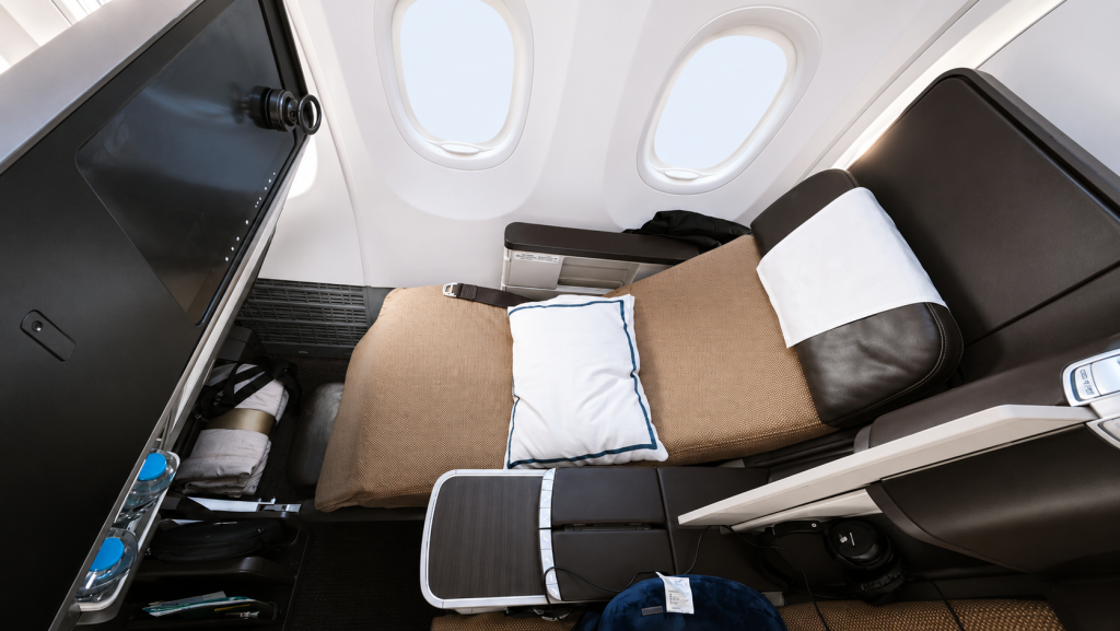 Oman Air Business Class B737 Cabin Reclined Seat